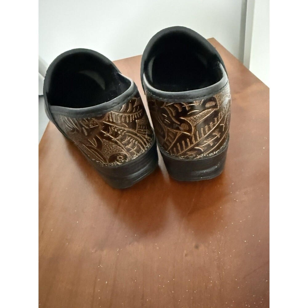 Dansko Professional Slip On Clogs Embossed Dark Brown Paisley Leather Size 39 - Picture 8 of 11